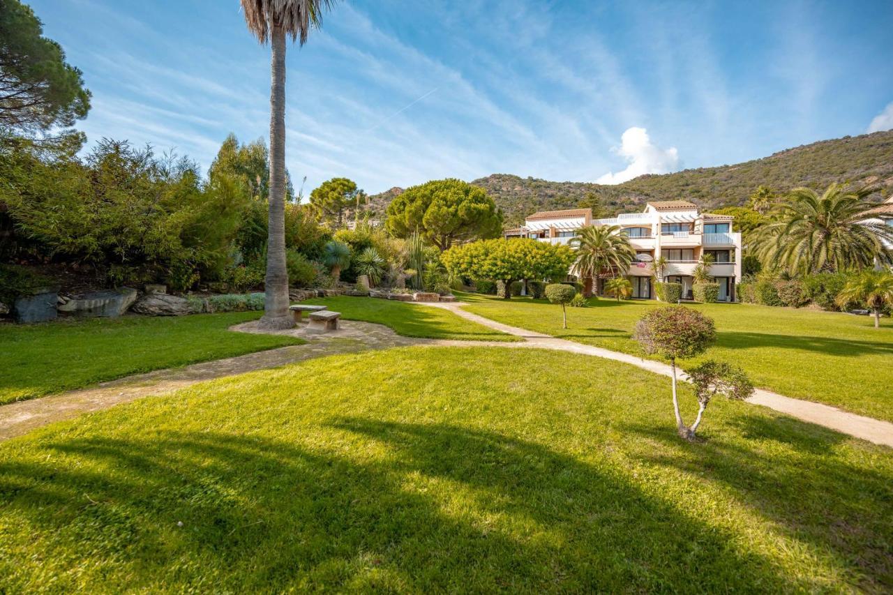 Residence Pierre & Vacances L'Anse De Pramousquier Le Lavandou Buitenkant foto