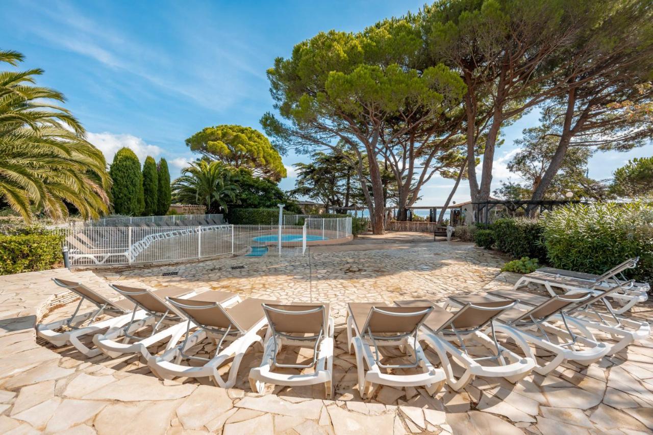 Residence Pierre & Vacances L'Anse De Pramousquier Le Lavandou Buitenkant foto