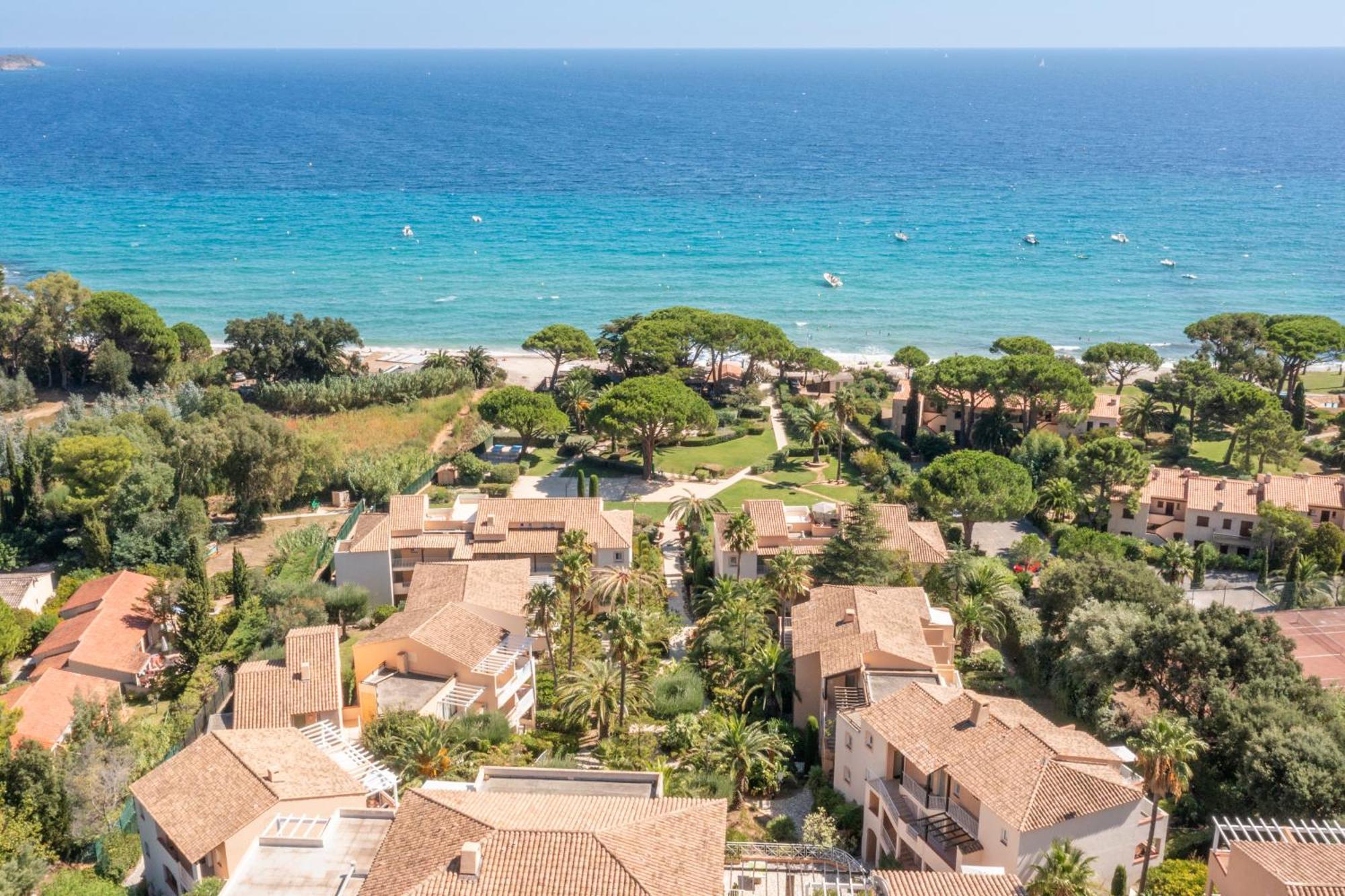 Residence Pierre & Vacances L'Anse De Pramousquier Le Lavandou Buitenkant foto