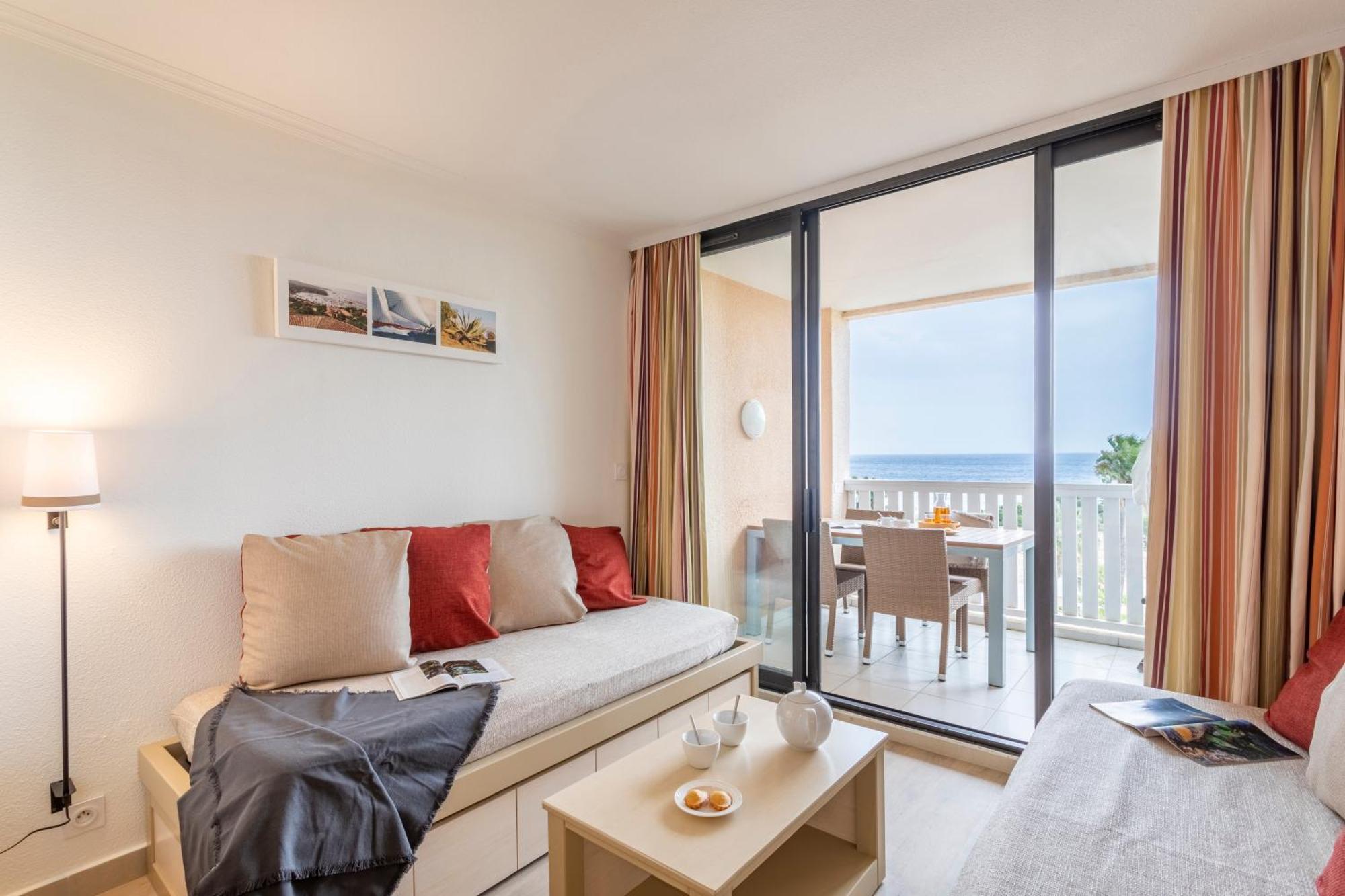 Residence Pierre & Vacances L'Anse De Pramousquier Le Lavandou Buitenkant foto